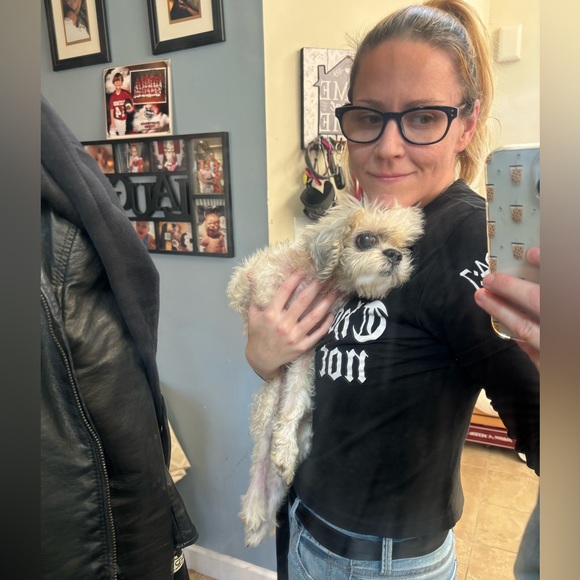 Meet your Posher, Robin! Welcome to my Closet! - Picture 5 of 15